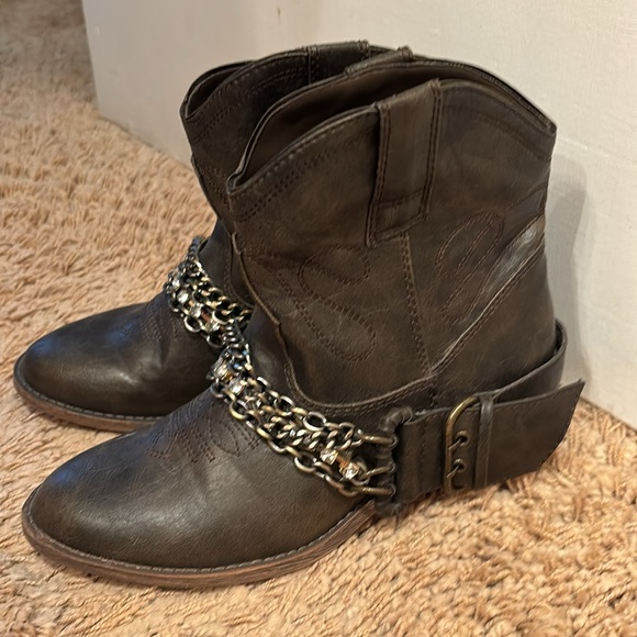 CANDIES rhinestone, cowboy boots booties chains gems ankle 6.5 - Picture 12 of 15
